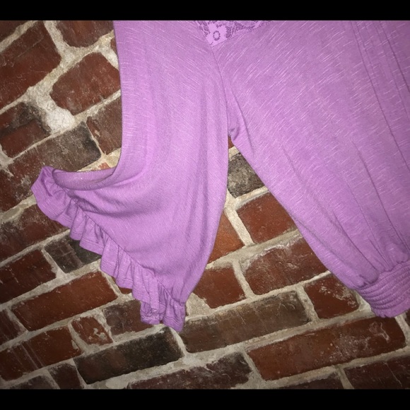 Small Lavender Boutique Blouse by "ABOUT A GIRL" | Size Small - Picture 4 of 6
